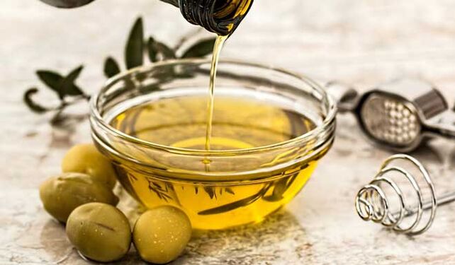 El aceite de oliva se puede sustituir por aceite de girasol en la dieta mediterránea